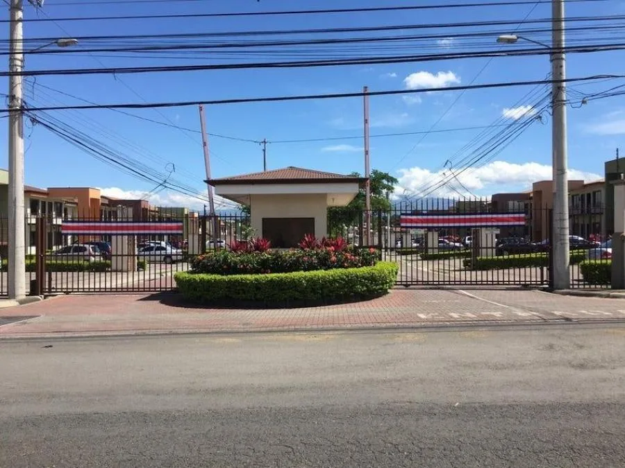 Venta de Apartamento en Guácima, Alajuela. RAH 25-749 - Venta en Guácima