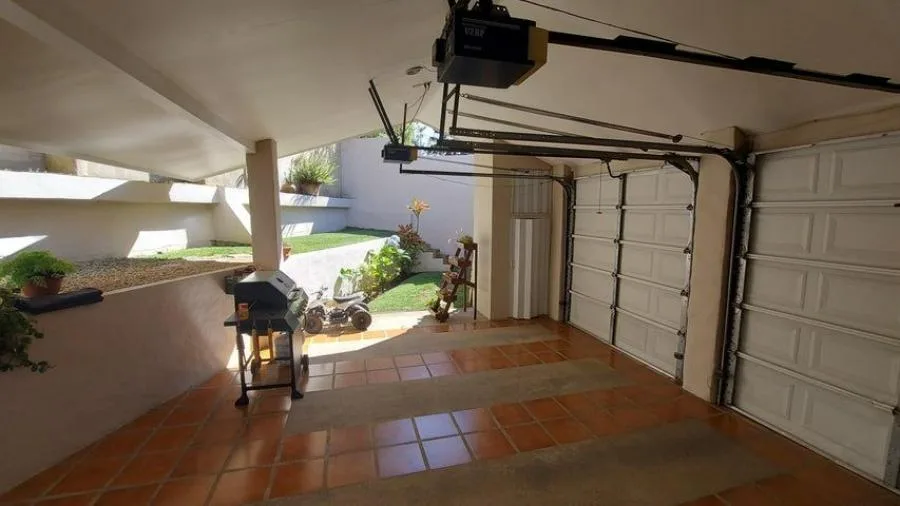 Casa de cuatro habitaciones en excelente ubicación de San Isidro, Heredia RAH 232263 - Venta en Vasquez de Coronado — photo 2