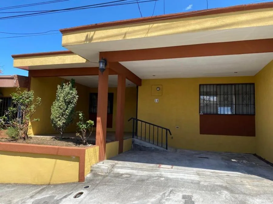 Venta de Casa en Zapote, San José.  - Venta en Zapote