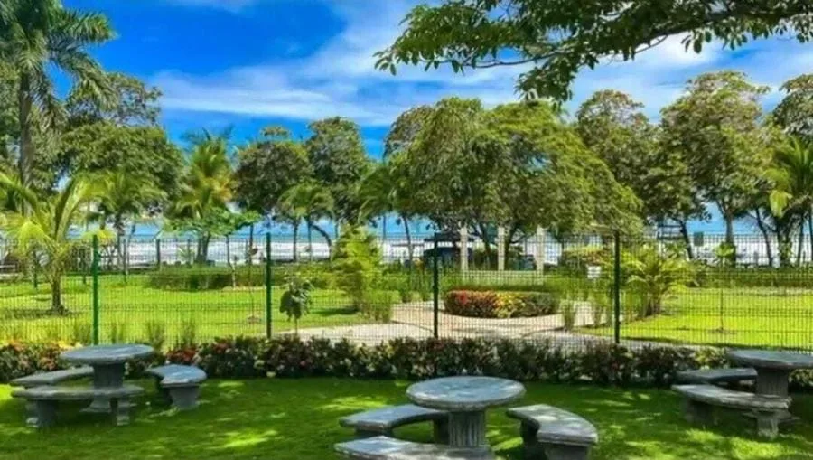 Venta de Casa en Playa Bejuco Puntarenas en Condominio MGA - Venta en Parrita