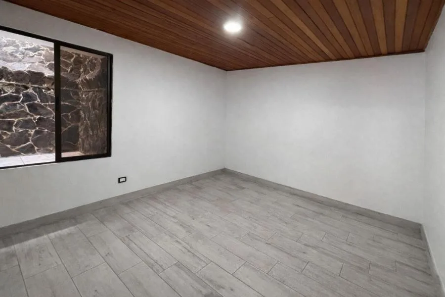 Venta casa 1 planta en exclusivo condominio en Lindora (USD$ 525.000) - Venta en Uruca — photo 3