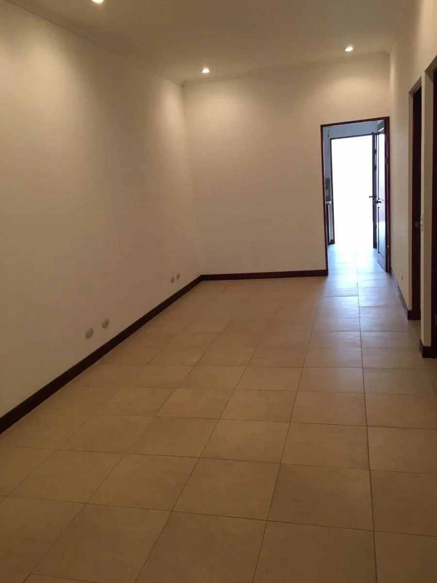 Alquiler de casa independiente en Rohrmoser - Alquiler / Renta en San José — photo 2