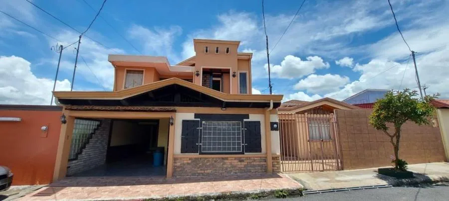 Casa en Vena en San Rafael Oreamuno, Cartago RAH #22146 - Venta en Oreamuno