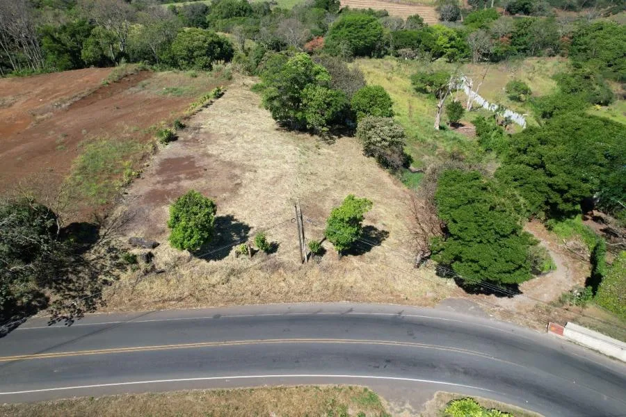 Lote en Venta en Grecia – Ubicación Estratégica y Gran Potencial de Desarrollo - Venta en Alajuela