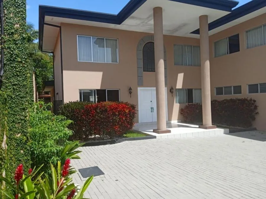 Casa en alquiler en Brasil de Mora, residencial privado PDC9305463 - Alquiler / Renta en Mora