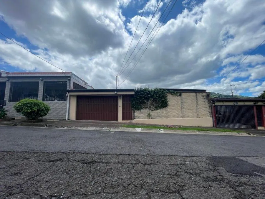 Casa en Venta en Desamparados, San José. RAH 24-30 - Venta en Desamparados