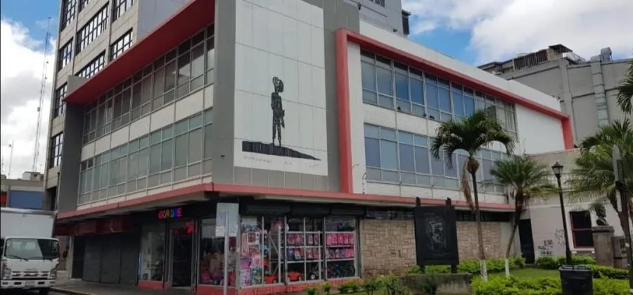VENTA DE EDIFICIO COMERCIAL EN SAN JOSE  AVENIDA 3     PBR - Venta en Carmen