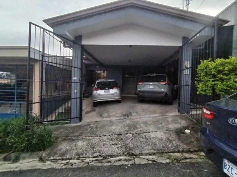 Venta de Casa en La Guácima, Alajuela. RAH 26-949 - Venta en Guácima
