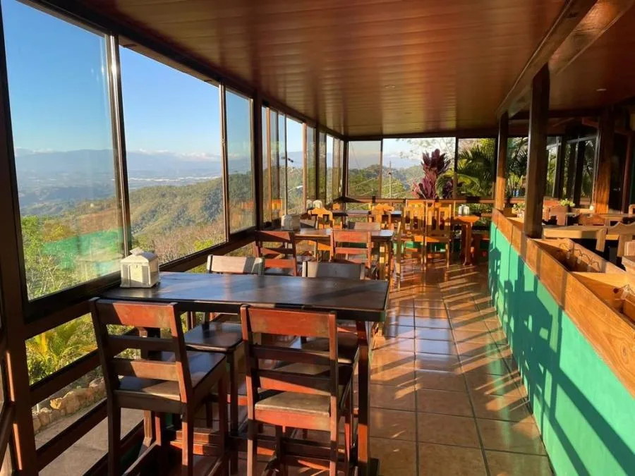 Venta casa amplia con jardín y vistas panorámicas 2455 m² #26-1877 GS - Venta en Puriscal