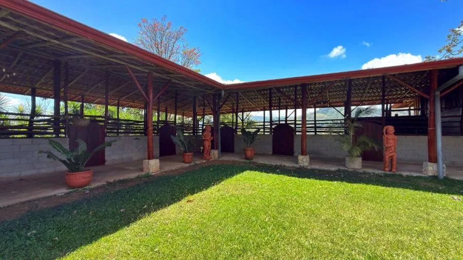 RANCHO Y FINCA ECUESTRE EN VENTA EN PACUAR, PÉREZ ZELEDÓN – 16 HECTÁREAS - Venta en Perez Zeledón — photo 3
