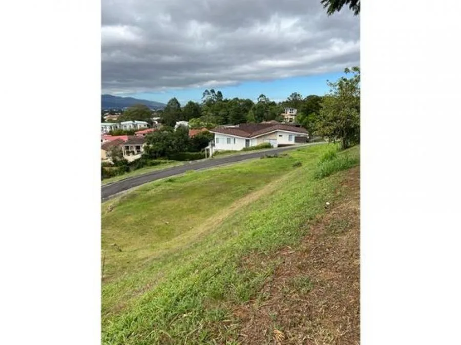 VENTA DE LOTE, SAN JOSE, CURRIDABAT, COND HACIENDA EL GREGAL - Venta en Curridabat