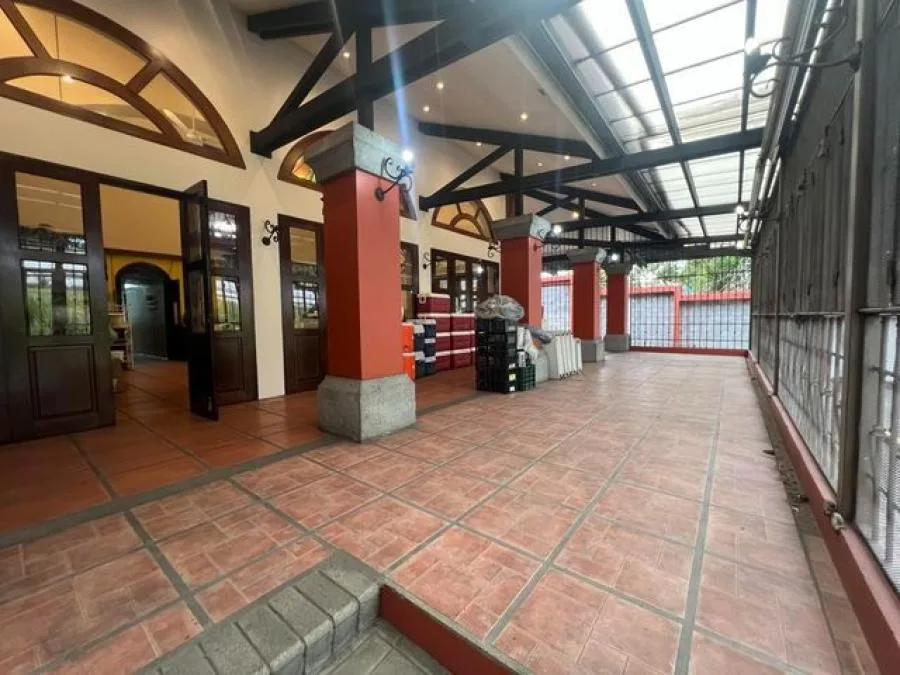 MLS-26-745 LS VENTA EDIFICIO COMERCIAL MERCEDES HEREDIA - Venta en Mercedes