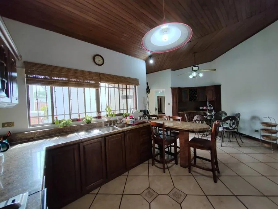 MLS-1673 LS ALQUILER CASA SAN RAFAEL ESCAZU  - Alquiler / Renta en San Rafael Escazu — photo 4