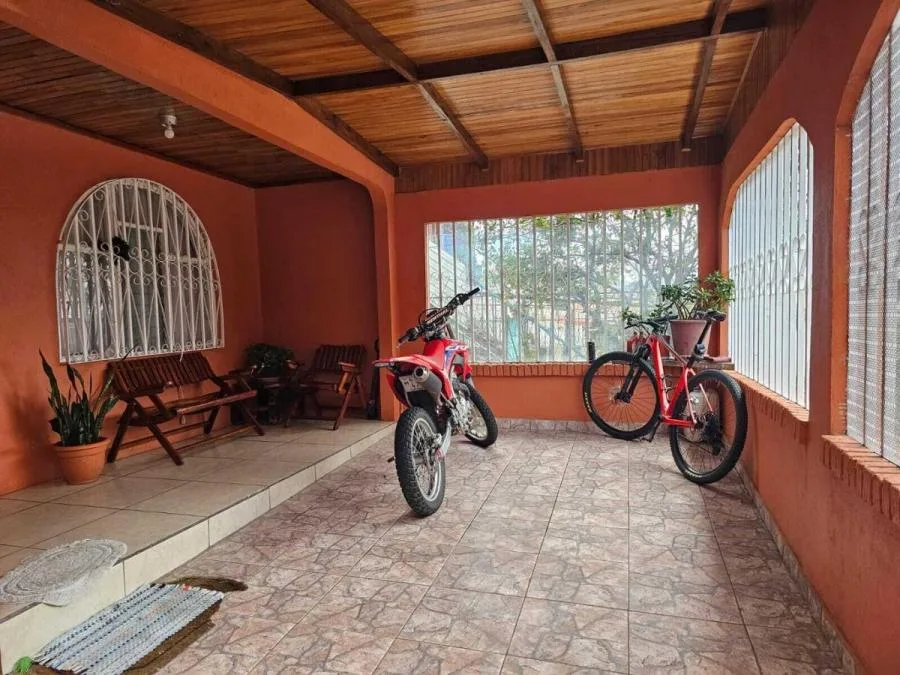 Venta de Casa en Cedros Montes de Oca 6 habitaciones MGA - Venta en Montes de Oca