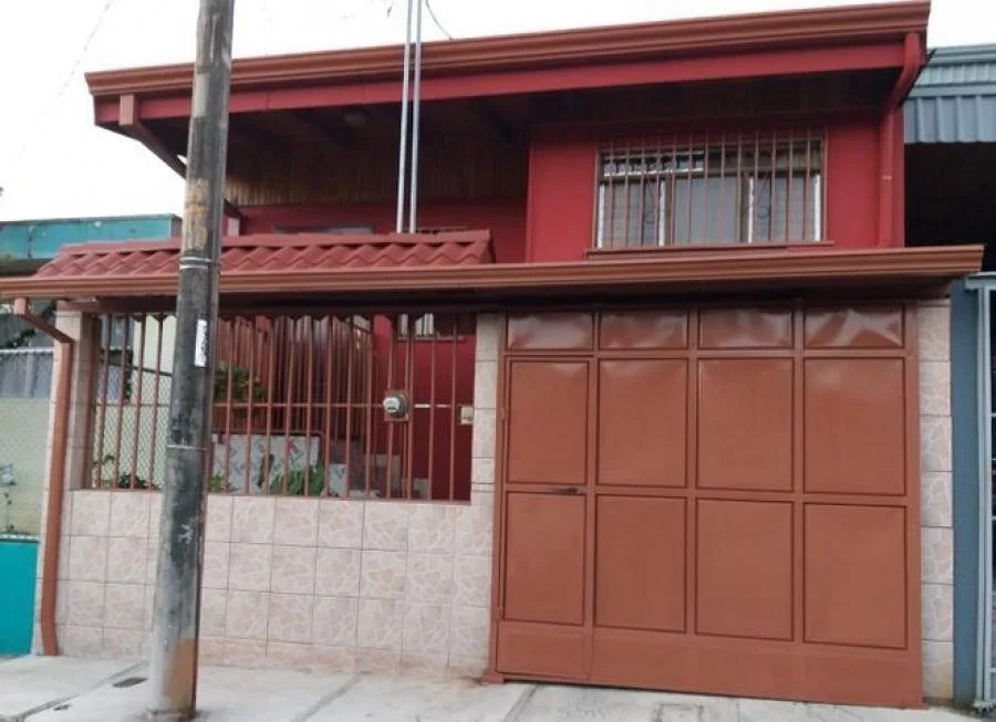 Venta de Casa dentro de Residencial en San José. - Venta en San José