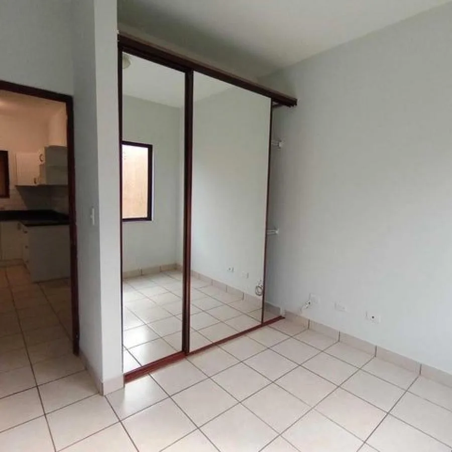 Venta de Apartamento en La Trinidad, Moravia. RAH 25- 895 PRECIO REBAJADO - Venta en Moravia — photo 4