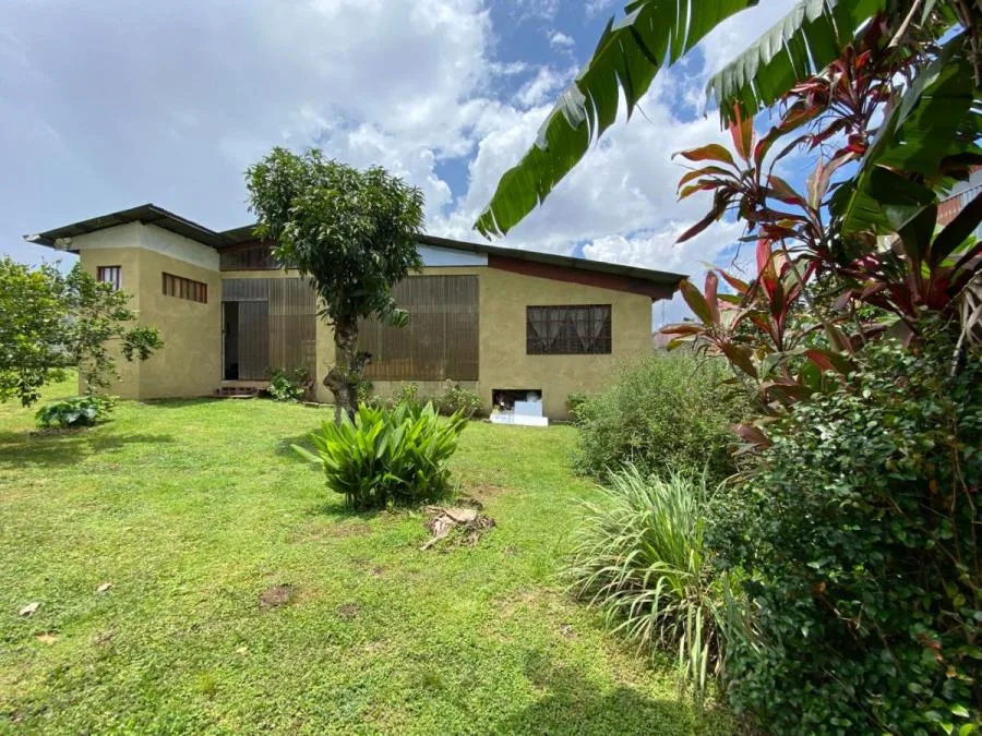 CASA Y LOTE EN VENTA EN SANTO DOMINGO DE HEREDIA CL22-138 - Venta en Santo Domingo