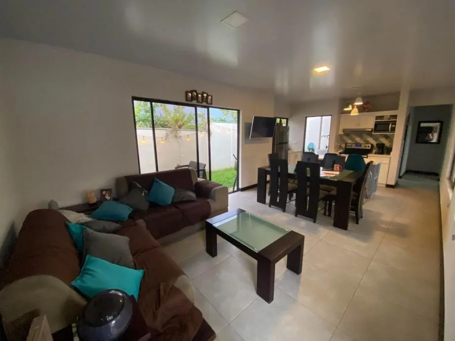 Se vende casa en Santo Domingo de Heredia en 90 000 000 de colones (DJ 24-206) - Venta en Santo Domingo — photo 2