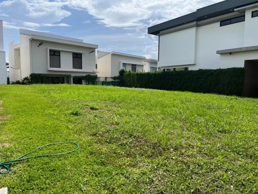 Construye Donde Tu Vida Realmente Empieza - Venta en Alajuela