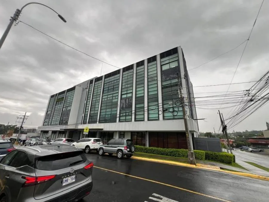 Venta de Oficina en Escazú, San José. RAH 26-739 - Venta en Escazú