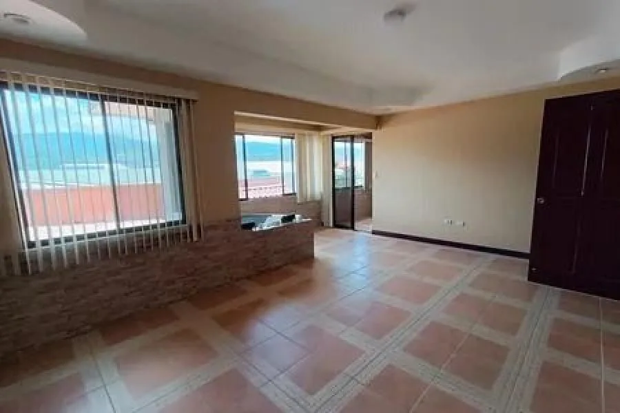 Venta de casa de dos plantas en San Francisco de Heredia #TT8929 - Venta en San Francisco — photo 4