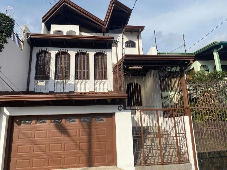 Casa en Venta en Tibás RAH #2350 - Venta en Tibás