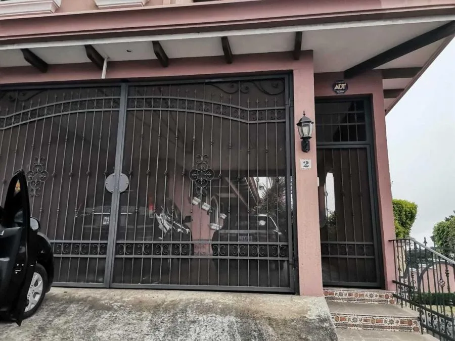 Casa en Venta en San Rafael, Escazú RAH #23516 - Venta en Escazú