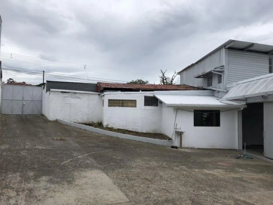 En Venta Propiedad Ideal Taller  Lavacarro Guadalupe; Idi: 124107 - Venta en Guadalupe