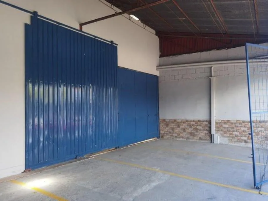Alquiler de Local Comercial en Tibás, San José. - Alquiler / Renta en Tibás — photo 4