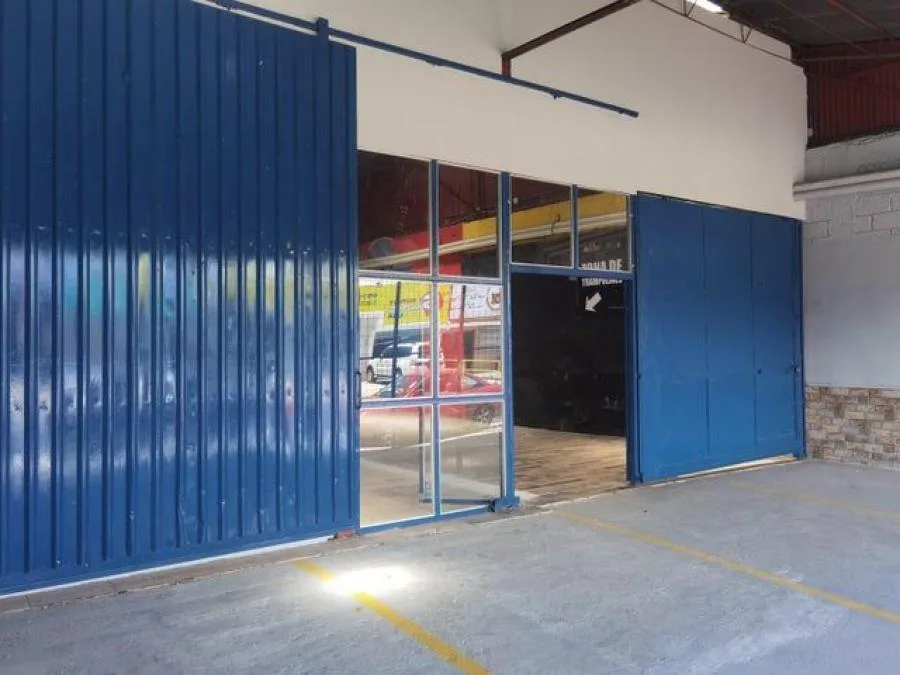 Alquiler de Local Comercial en Tibás, San José. - Alquiler / Renta en Tibás — photo 5