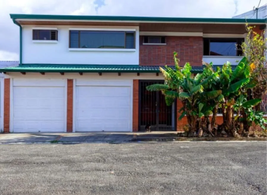 CASA EN VENTA EN LOS COLEGIOS NORTE, MORAVIA RAH 231503  - Venta en Moravia