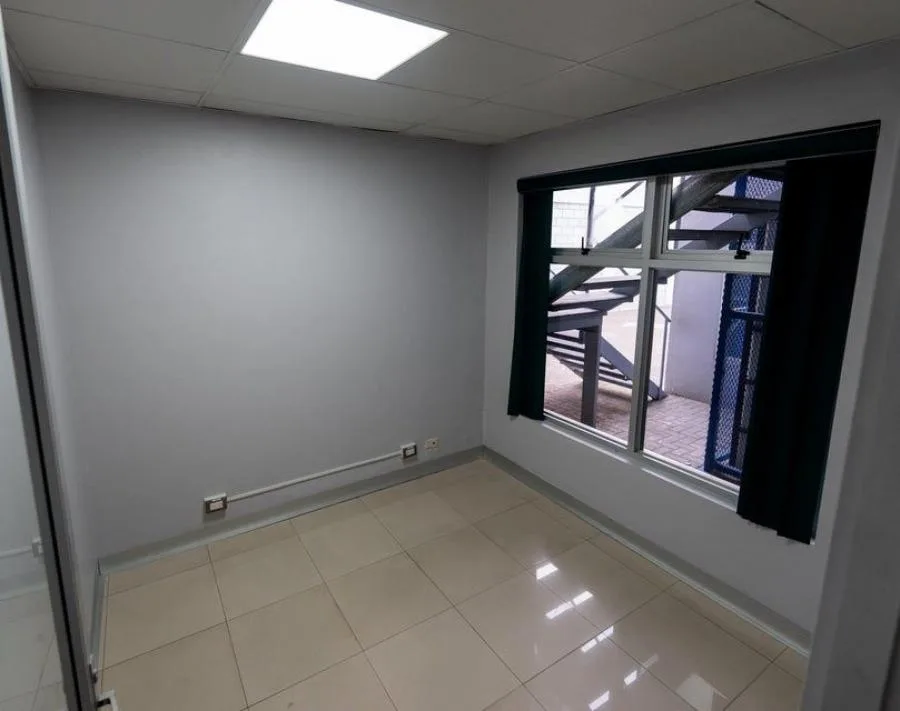 MLS-24-1556 LS ALQUILER EDIFICIO COMERCIAL LA URUCA SAN JOSE - Alquiler / Renta en LA URUCA SAN JOSE — photo 4