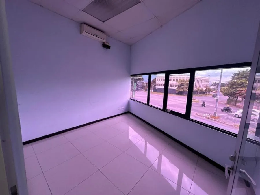 Alquiler de Preciosa Oficina en Goicoechea, San José / Mls. 26-433 OFC JB - Alquiler / Renta en Goicoechea — photo 4
