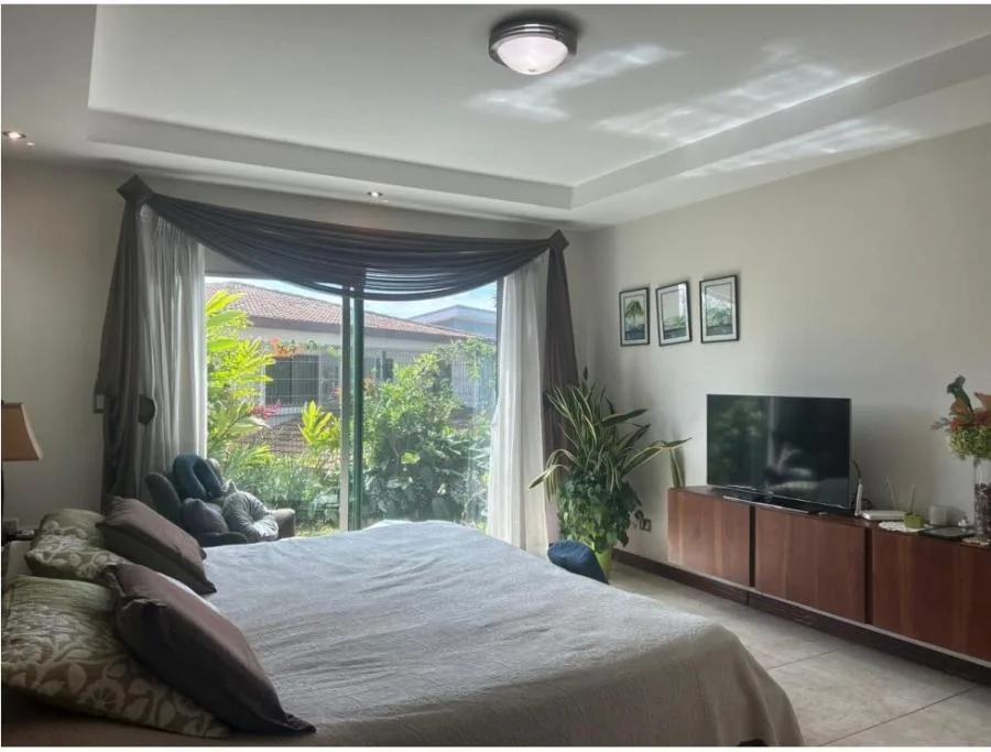 Venta de casa en condominio Tierras del Café, Heredia US$440,000 GA007 - Venta en Heredia — photo 3