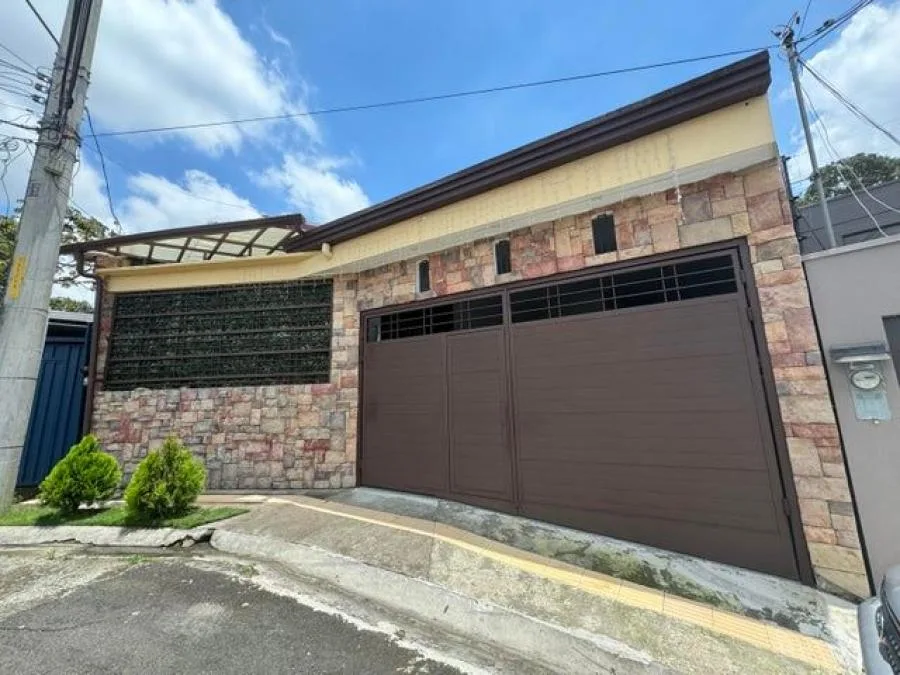Venta de Casa en San Isidro, Alajuela. RAH 25-291 - Venta en San Isidro