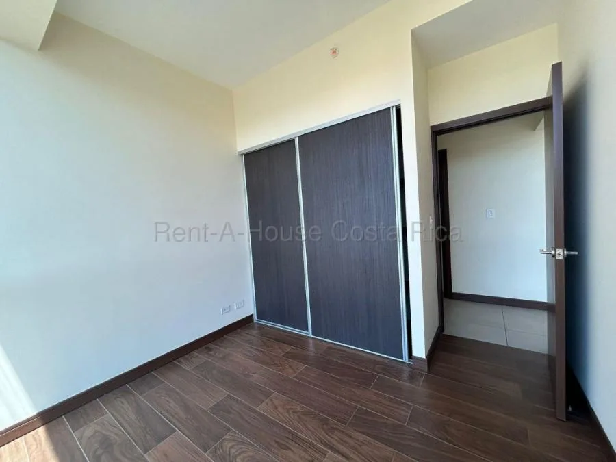 Apartamento moderno 3 habitaciones con vistas en torre cerca de Barrio Escalante #26-735 GS - Venta en Montes de Oca — photo 5