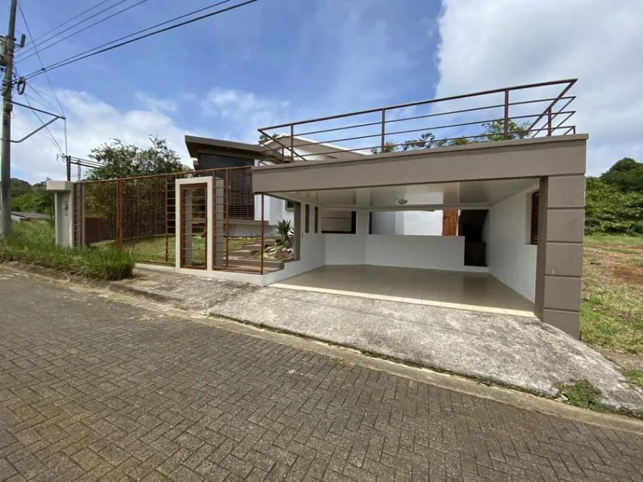 Se Alquila Casa en Alajuela, San Ramón - Alquiler / Renta en San Ramón