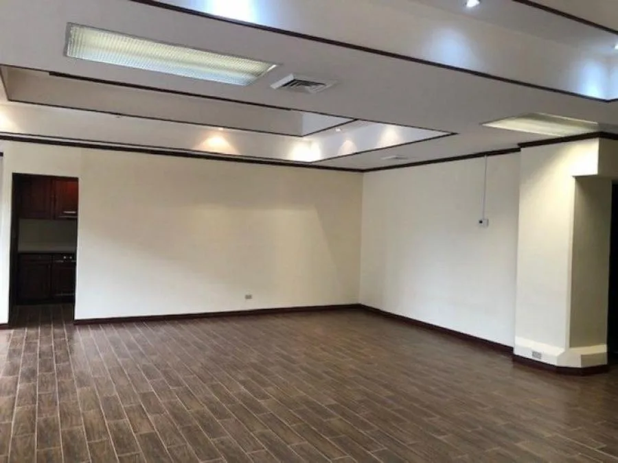 Se Alquila Cómoda Oficina Edificio Sabana Sur San José ; Idi: 113916 - Alquiler / Renta en Mata Redonda