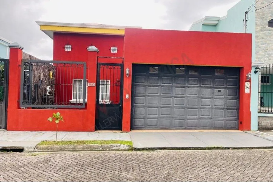 Venta de casa en Residencial La Rioja, San Rafael, La Union US$ 230.000 #5606 - Venta en Tres Ríos