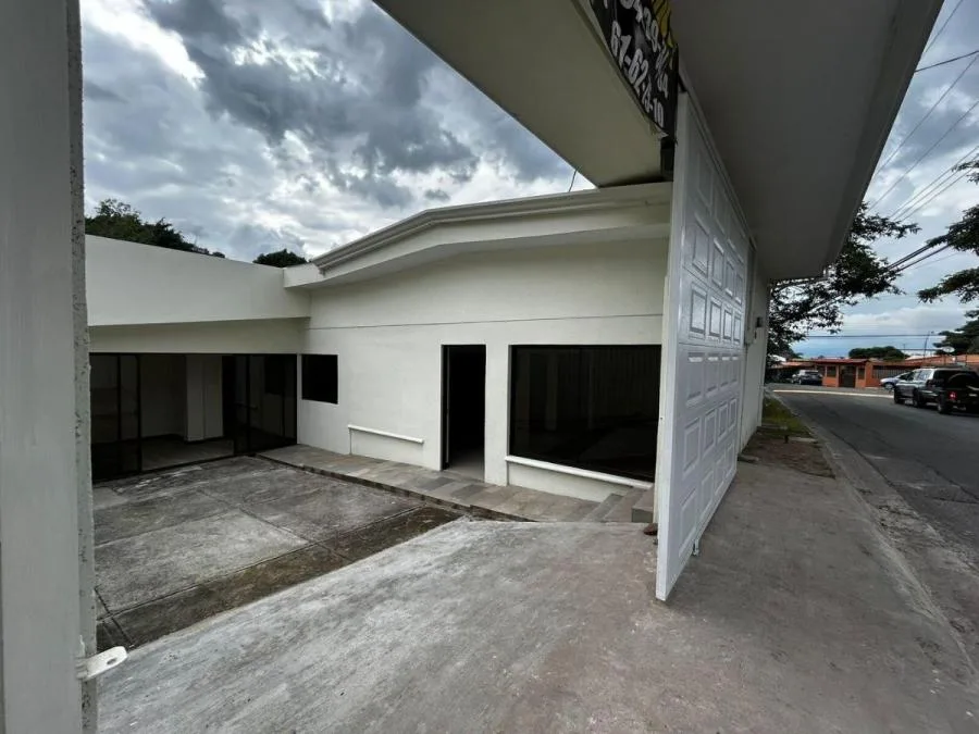 Alquiler de Casa Uso Suelo Mixto Comercial y Residencial en Santa Ana, San José. RAH 26-359 - Alquiler / Renta en Santa Ana