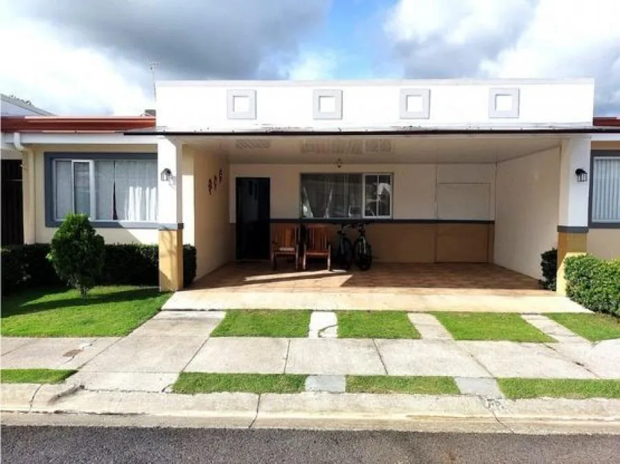 VENTA DE CASA AMUEBLADA, PUNTARENAS, BEJUCO, CONDOMINIO MÁLAGA - Venta en Parrita