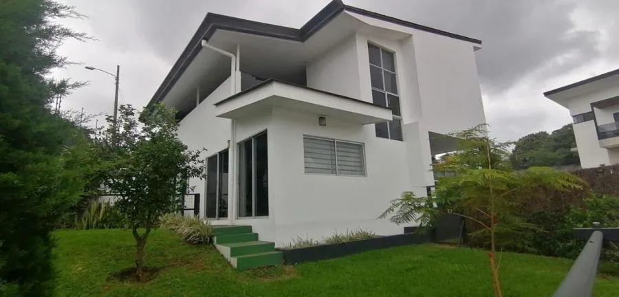 ALQUILER DE CASA EN ALAJUELA - Alquiler / Renta en Alajuela
