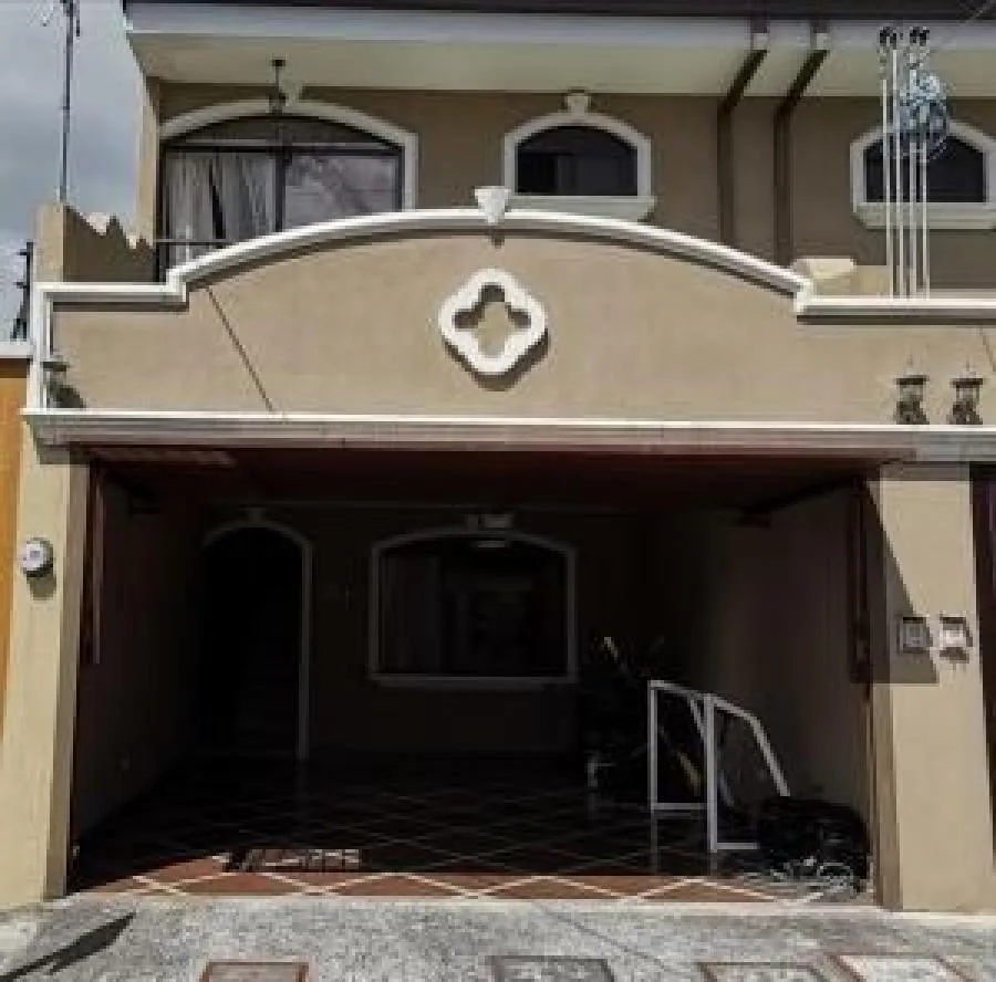 Casa en Venta en La Unión, Cartago. RAH 22-2592 - Venta en La Unión