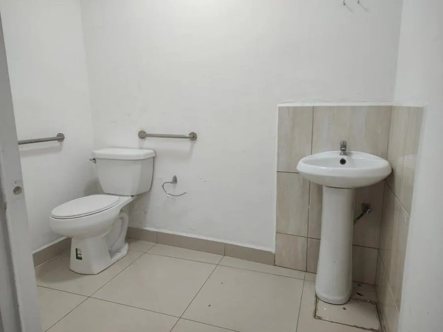 Local Comercial en Alquiler en Tibás, San José. MLS 24-616 - Alquiler / Renta en Tibás — photo 5