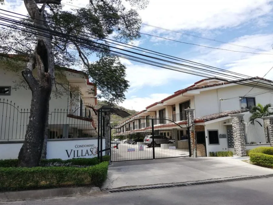 SE VENDE PROPIEDAD PARA CENTRO EDUCATIVO/ HOTEL  EN SANTA ANA - Venta en Santa Ana