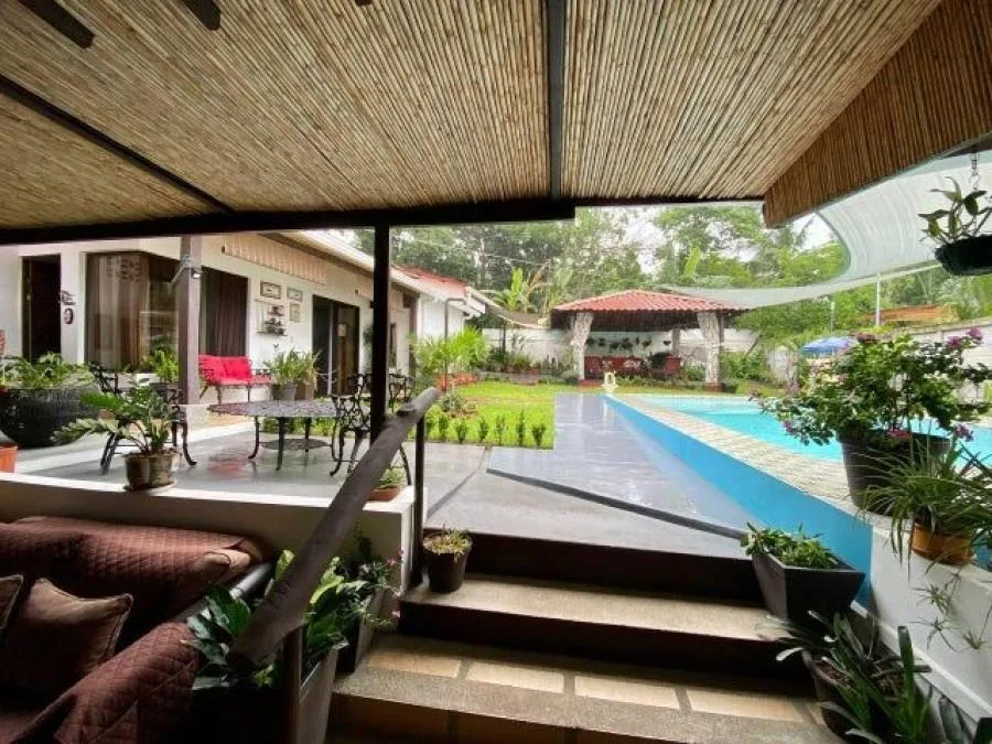 VENTA de hermosa propiedad ubicada en tivives Esparza Caldera //24-1811 - Venta en Esparza