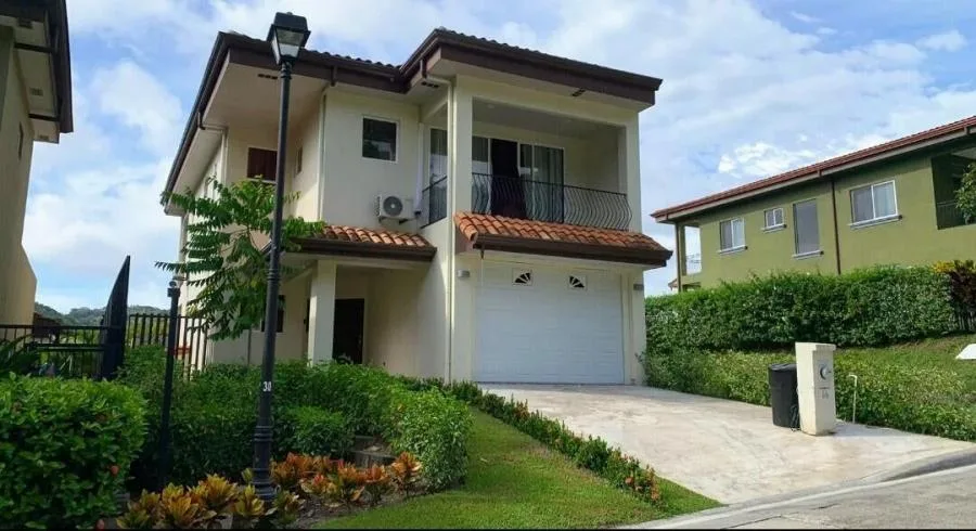 Casa en venta en Garabito, Puntarenas. RAH 24-701 - Venta en Garabito