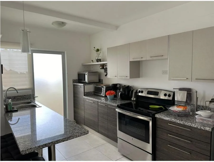 Venta de casa en condominio Barlovento, Curridabat US$180,000 #JM09 - Venta en Granadilla