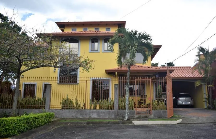 Casa en Venta en Heredia. RAH 24-1001 - Venta en Heredia