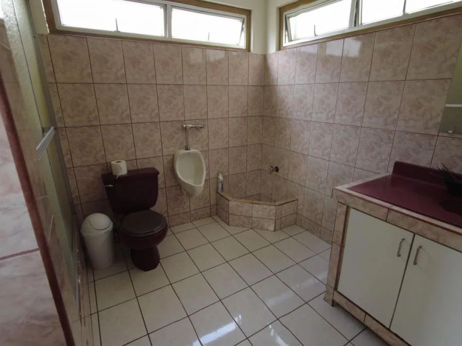 Venta de Casa + 4 APTOS en Vasquéz de Coronado.  - Venta en Vasquez de Coronado — photo 4